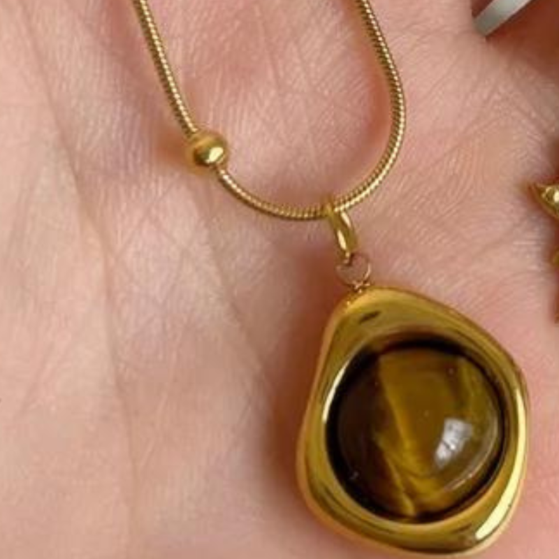 Pyrope Necklace